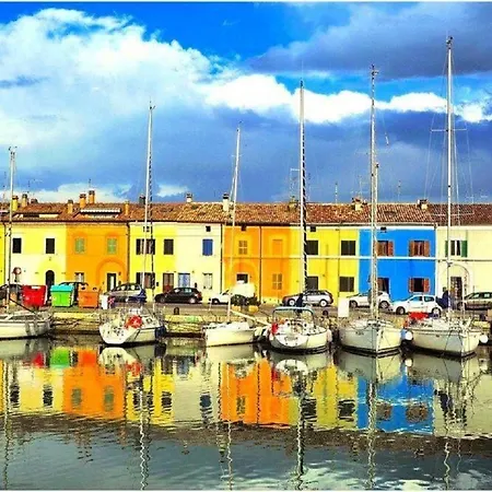 Casa Gramsci Luxury アパート ペザロ