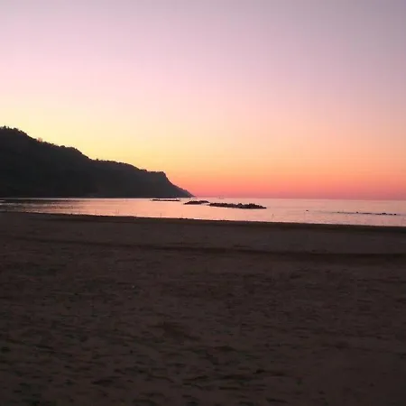 Casa Gramsci Luxury * ペザロ