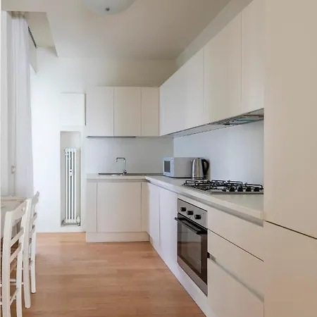 アパート Casa Gramsci Luxury ペザロ