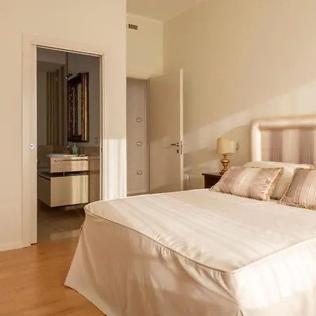 Casa Gramsci Luxury ペザロ